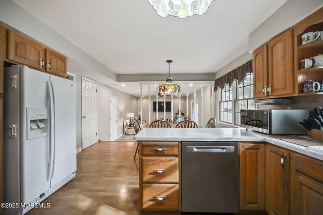 42 Norman Lane, Old Bridge, NJ 08857