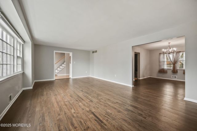 42 Norman Lane, Old Bridge, NJ 08857