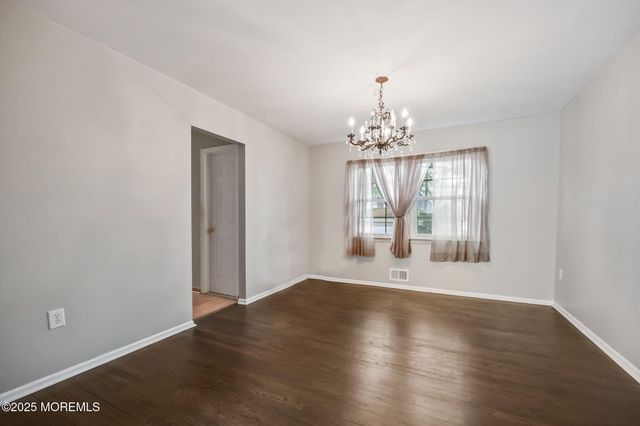 42 Norman Lane, Old Bridge, NJ 08857