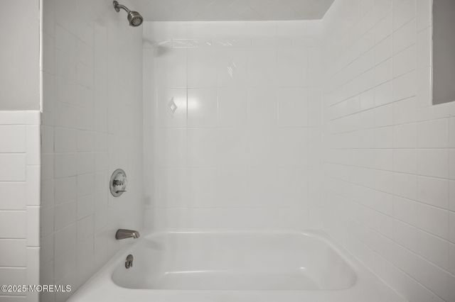 42 Norman Lane, Old Bridge, NJ 08857