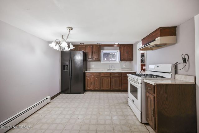 42 Norman Lane, Old Bridge, NJ 08857