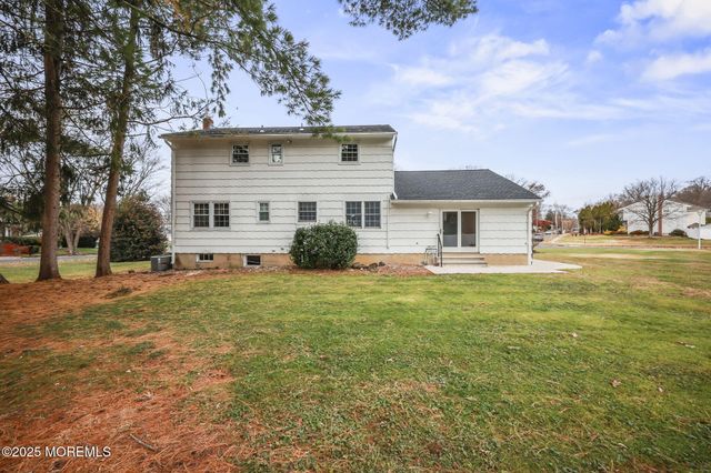 42 Norman Lane, Old Bridge, NJ 08857