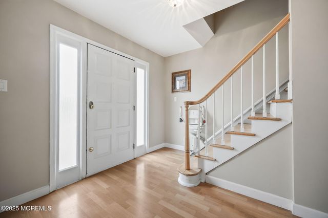 42 Norman Lane, Old Bridge, NJ 08857