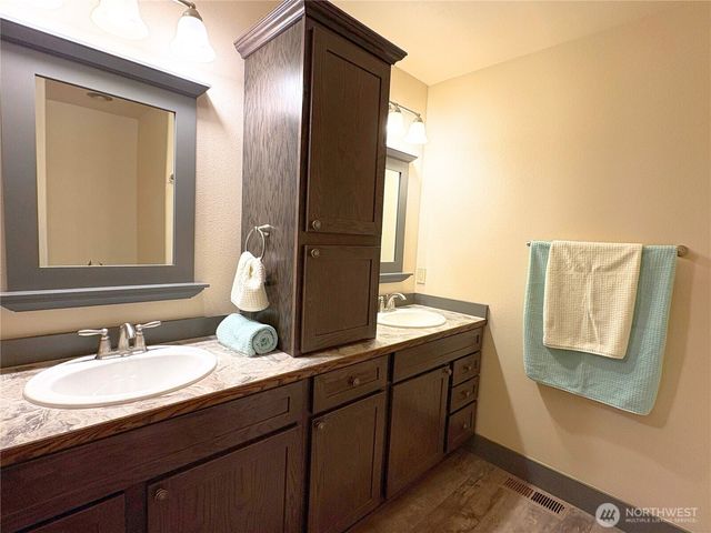 415 Olympic View Drive NE, Ocean Shores, WA 98569