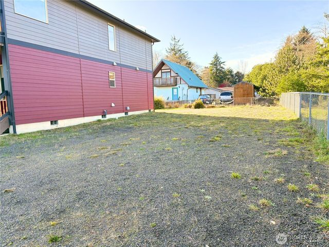 415 Olympic View Drive NE, Ocean Shores, WA 98569