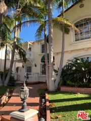 122 N Orange Drive, Los Angeles, CA 90036