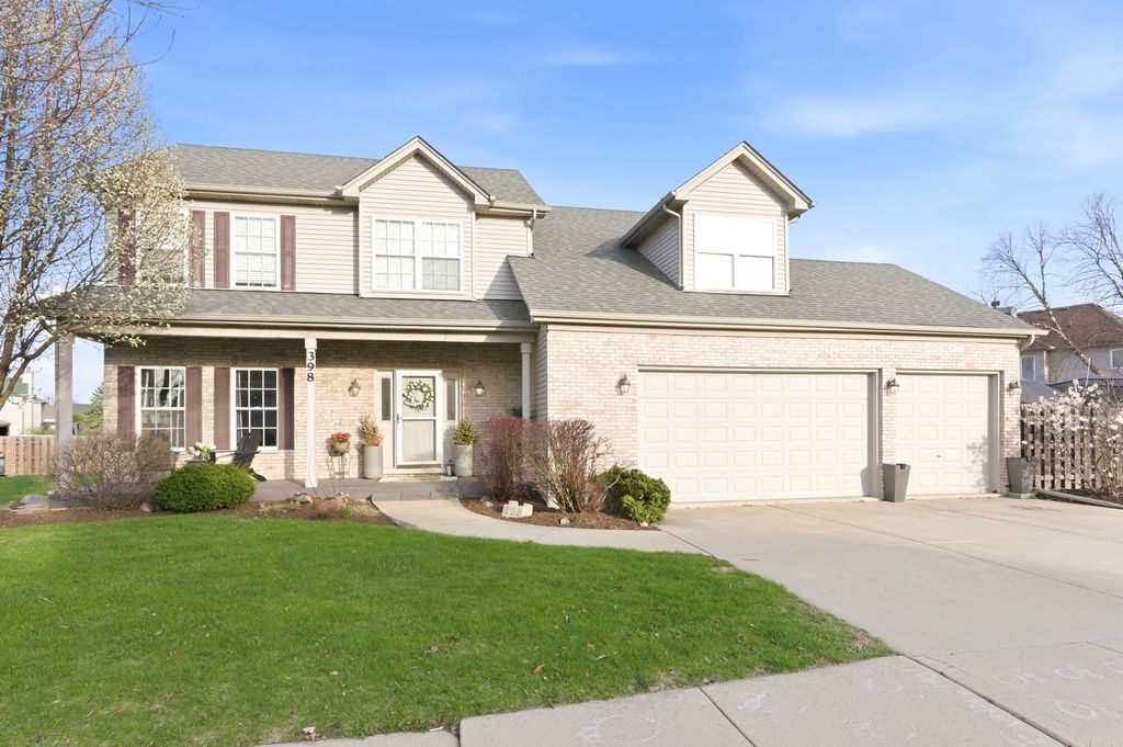 398 Essex Drive, Oswego, IL 60543