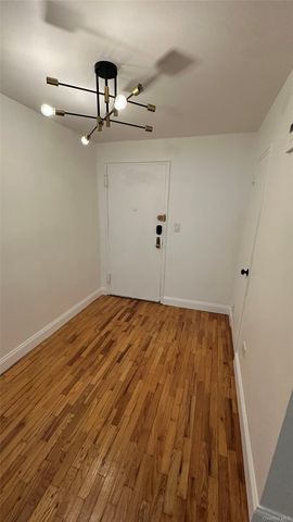 13111 Kew Gardens Road 1D, Richmond Hill, NY 11418