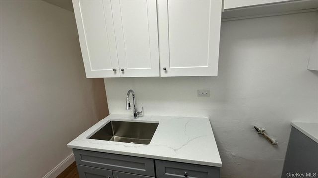 13111 Kew Gardens Road 1D, Richmond Hill, NY 11418