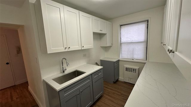 13111 Kew Gardens Road 1D, Richmond Hill, NY 11418