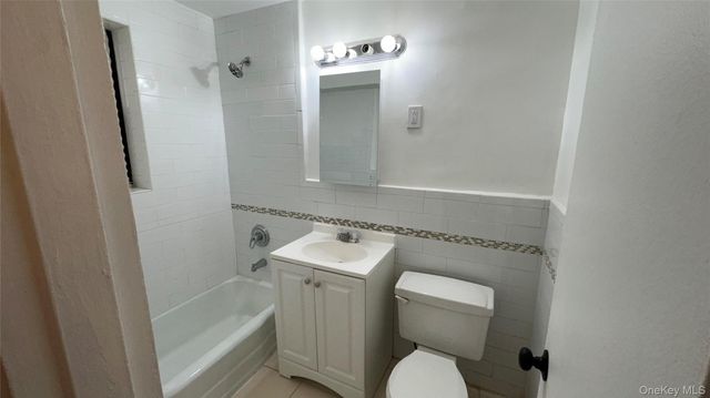 13111 Kew Gardens Road 1D, Richmond Hill, NY 11418