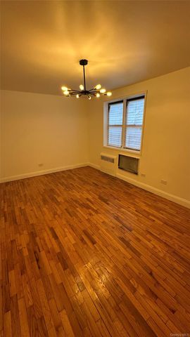 13111 Kew Gardens Road 1D, Richmond Hill, NY 11418