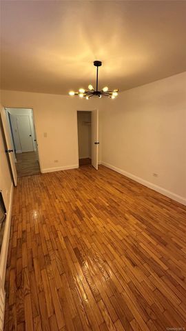 13111 Kew Gardens Road 1D, Richmond Hill, NY 11418