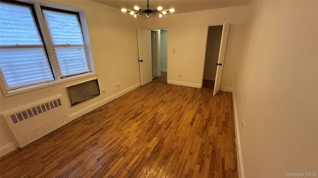 13111 Kew Gardens Road 1D, Richmond Hill, NY 11418