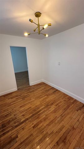 13111 Kew Gardens Road 1D, Richmond Hill, NY 11418