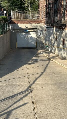 13111 Kew Gardens Road 1D, Richmond Hill, NY 11418