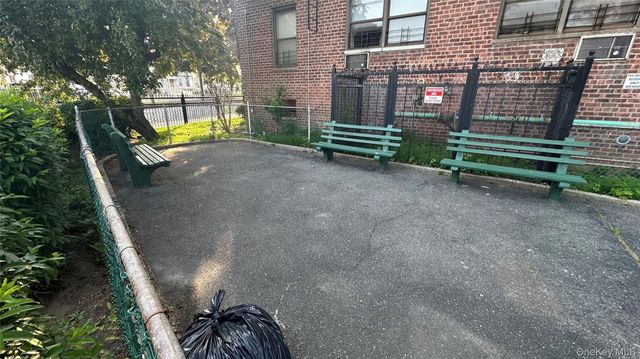 13111 Kew Gardens Road 1D, Richmond Hill, NY 11418