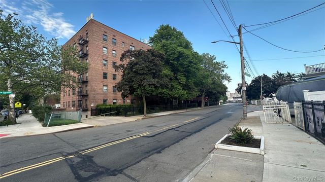 13111 Kew Gardens Road 1D, Richmond Hill, NY 11418