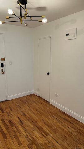 13111 Kew Gardens Road 1D, Richmond Hill, NY 11418