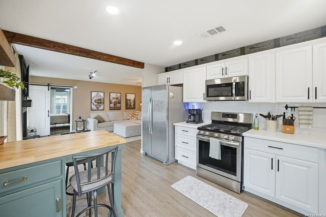 9816 Meadow, Converse, TX 78109