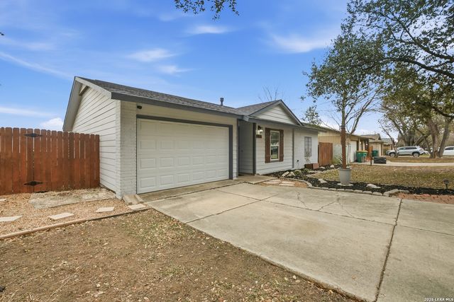 9816 Meadow, Converse, TX 78109