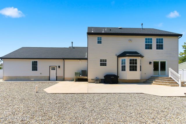 108 Tiller Drive, Toms River, NJ 08753