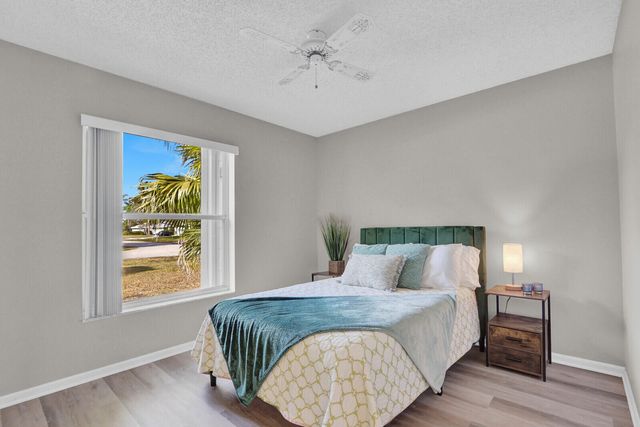 1544 Old Cypress Trail, Wellington, FL 33414