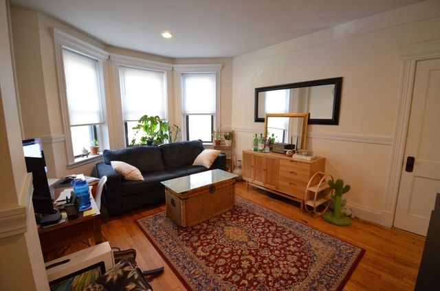 51 Park Dr. 10, Boston, MA 02215