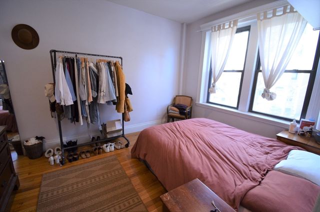 51 Park Dr. 10, Boston, MA 02215