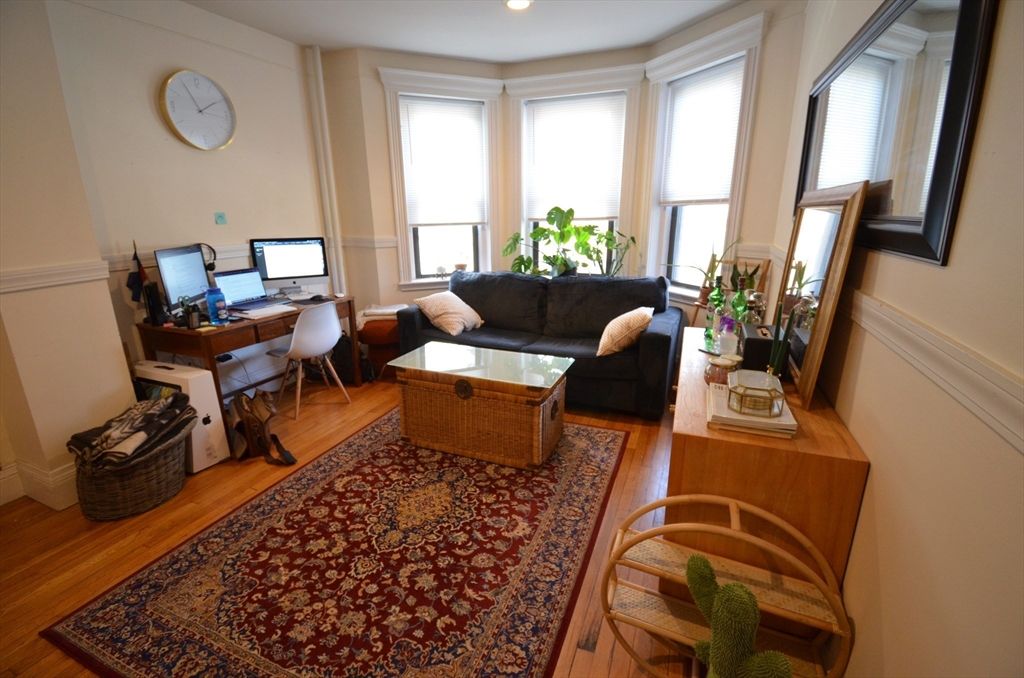 51 Park Dr. 10, Boston, MA 02215