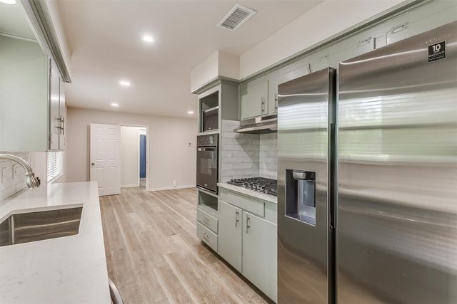 5631 Dent Road, North Richland Hills, TX 76117