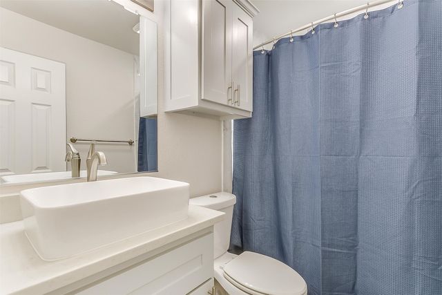 5631 Dent Road, North Richland Hills, TX 76117