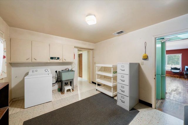 5991 Pond Dr, Foresthill, CA 95631