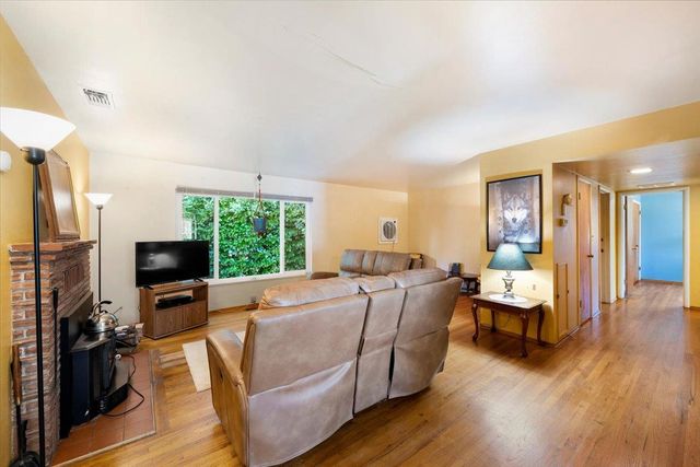 5991 Pond Dr, Foresthill, CA 95631