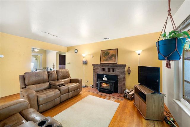 5991 Pond Dr, Foresthill, CA 95631