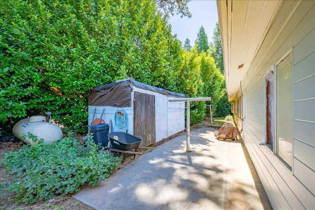 5991 Pond Dr, Foresthill, CA 95631