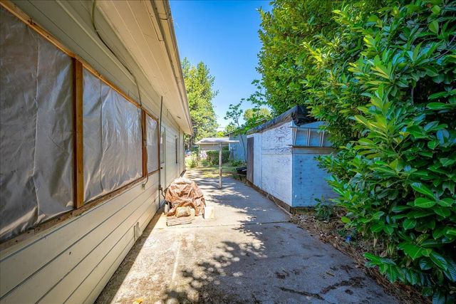 5991 Pond Dr, Foresthill, CA 95631