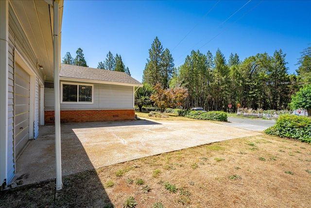 5991 Pond Dr, Foresthill, CA 95631