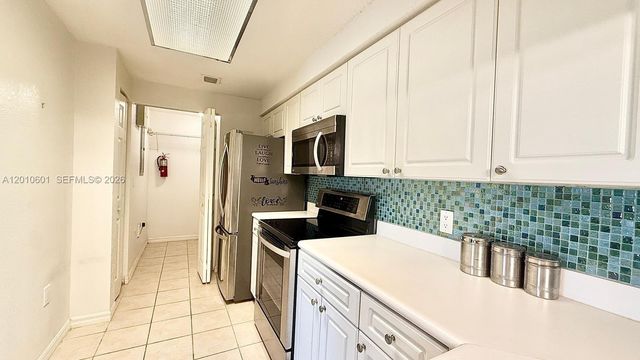 2726 Anzio Ct 306, Palm Beach Gardens, FL 33410