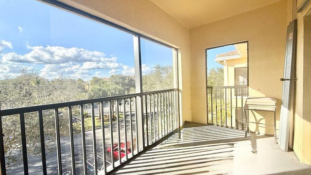 2726 Anzio Ct 306, Palm Beach Gardens, FL 33410