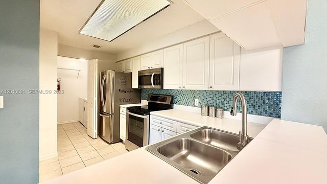 2726 Anzio Ct 306, Palm Beach Gardens, FL 33410