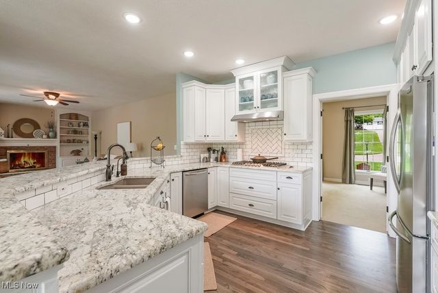 196 Lake Front Drive, Akron, OH 44319