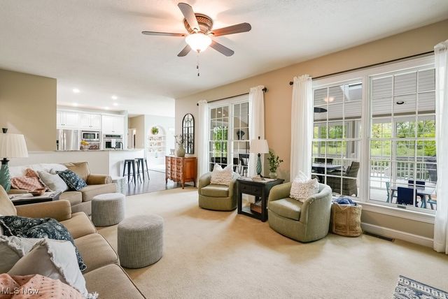 196 Lake Front Drive, Akron, OH 44319