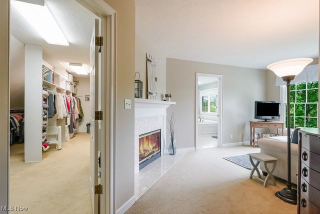 196 Lake Front Drive, Akron, OH 44319