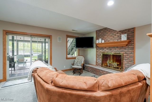 196 Lake Front Drive, Akron, OH 44319