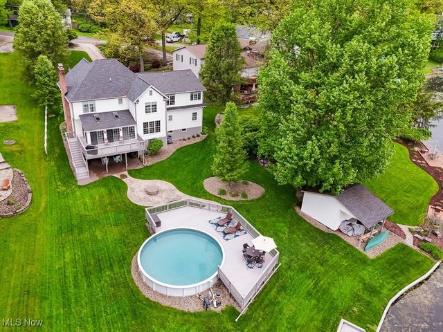 196 Lake Front Drive, Akron, OH 44319