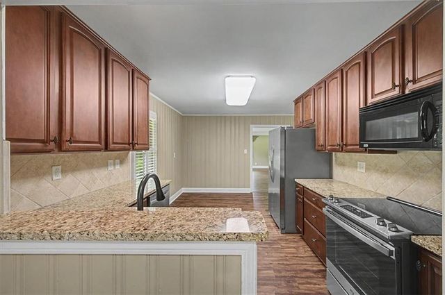 3010 N Main Street NW, Kennesaw, GA 30144