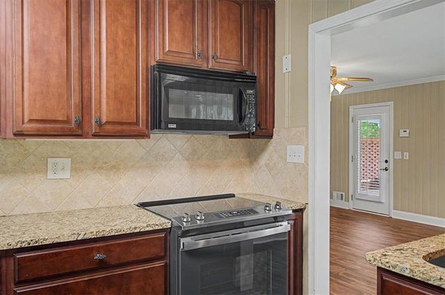 3010 N Main Street NW, Kennesaw, GA 30144