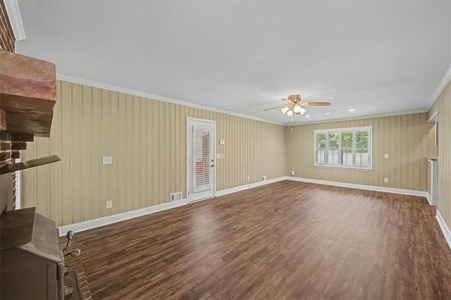 3010 N Main Street NW, Kennesaw, GA 30144