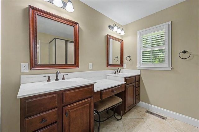 3010 N Main Street NW, Kennesaw, GA 30144